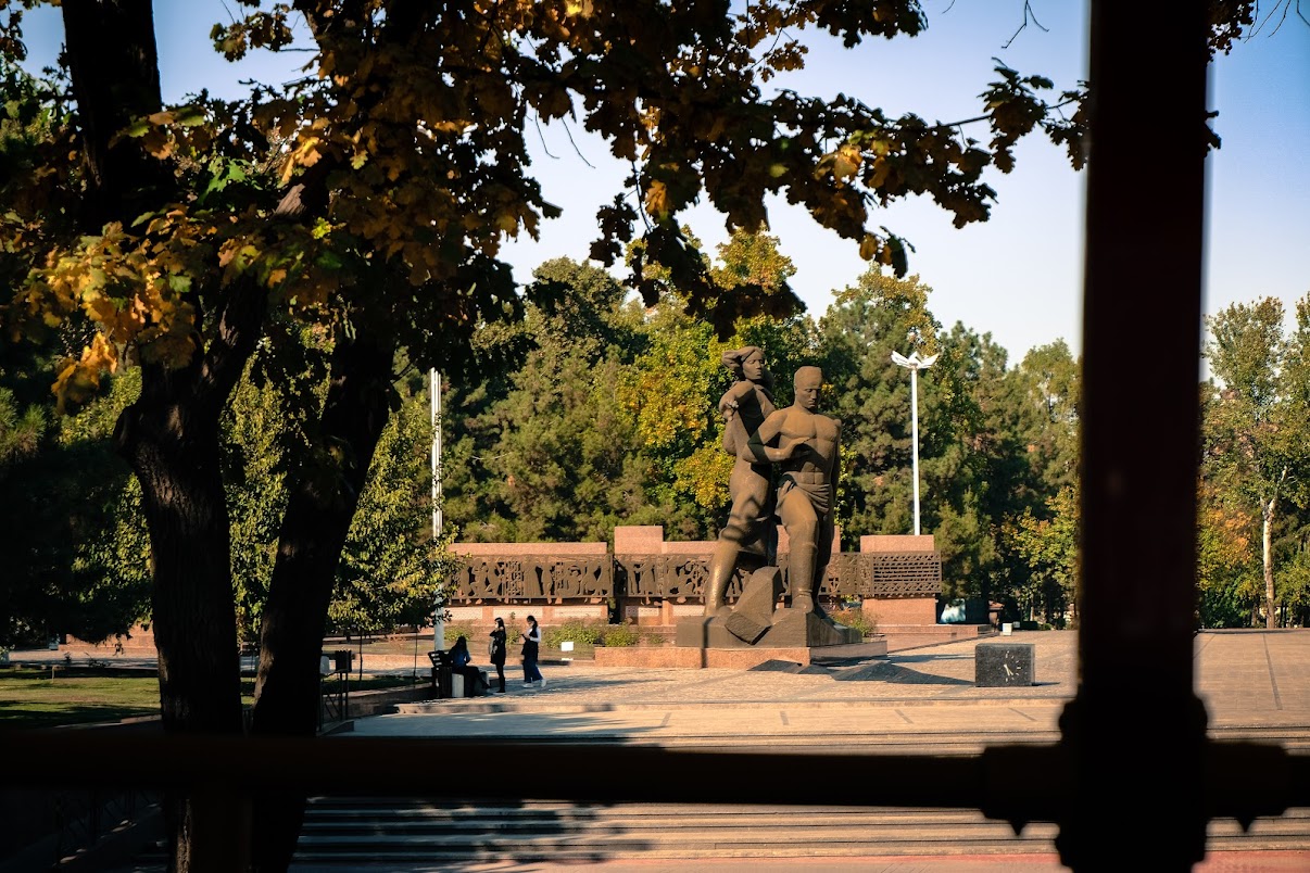 Courage memorial tashkent