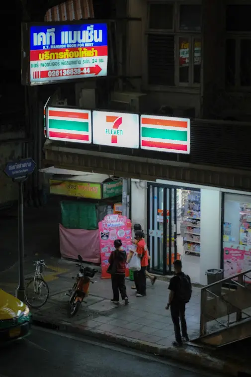 7:11 bangkok photo