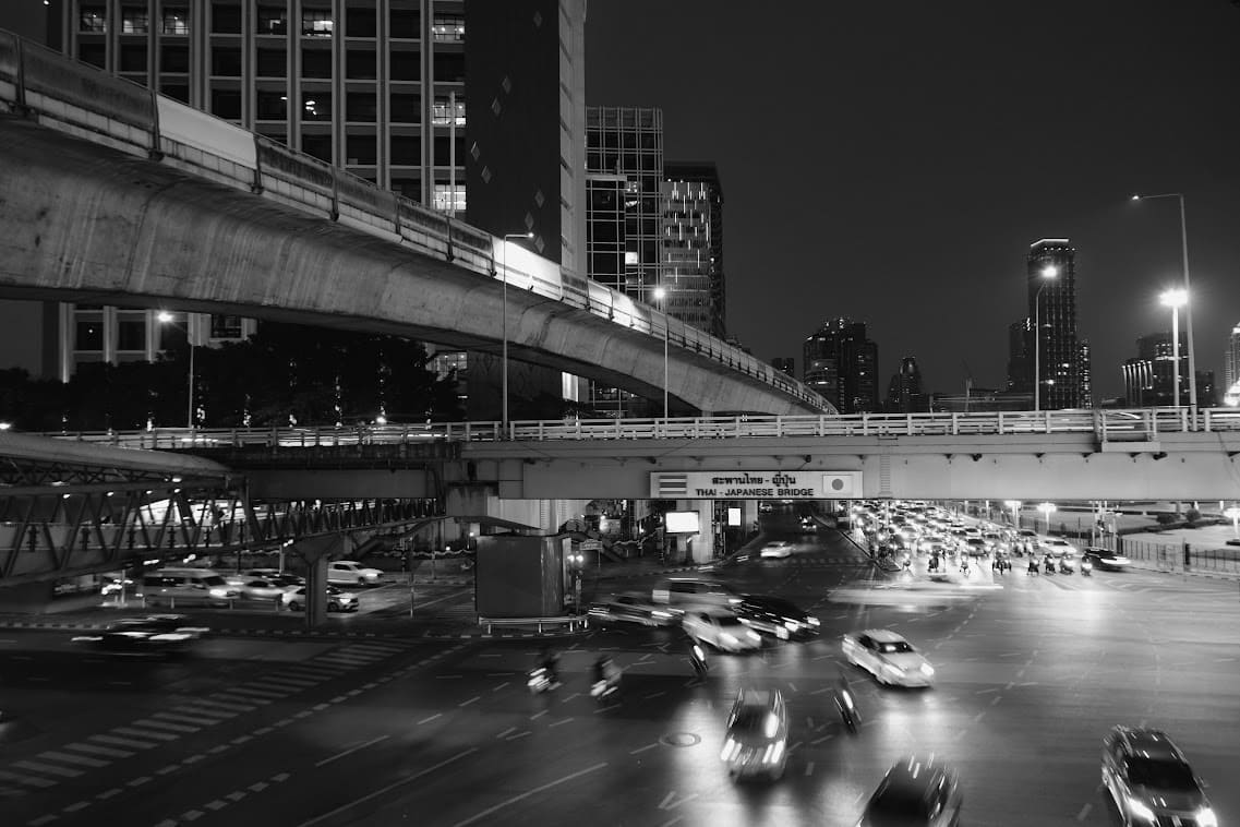 bangkok photography - under thai japanese bridge