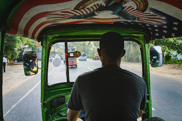 Local tuk-tuk ride experience in Sri Lanka