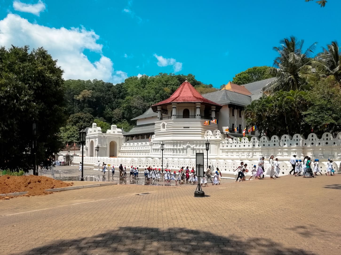 sri lanka kandy town tooth relic temple