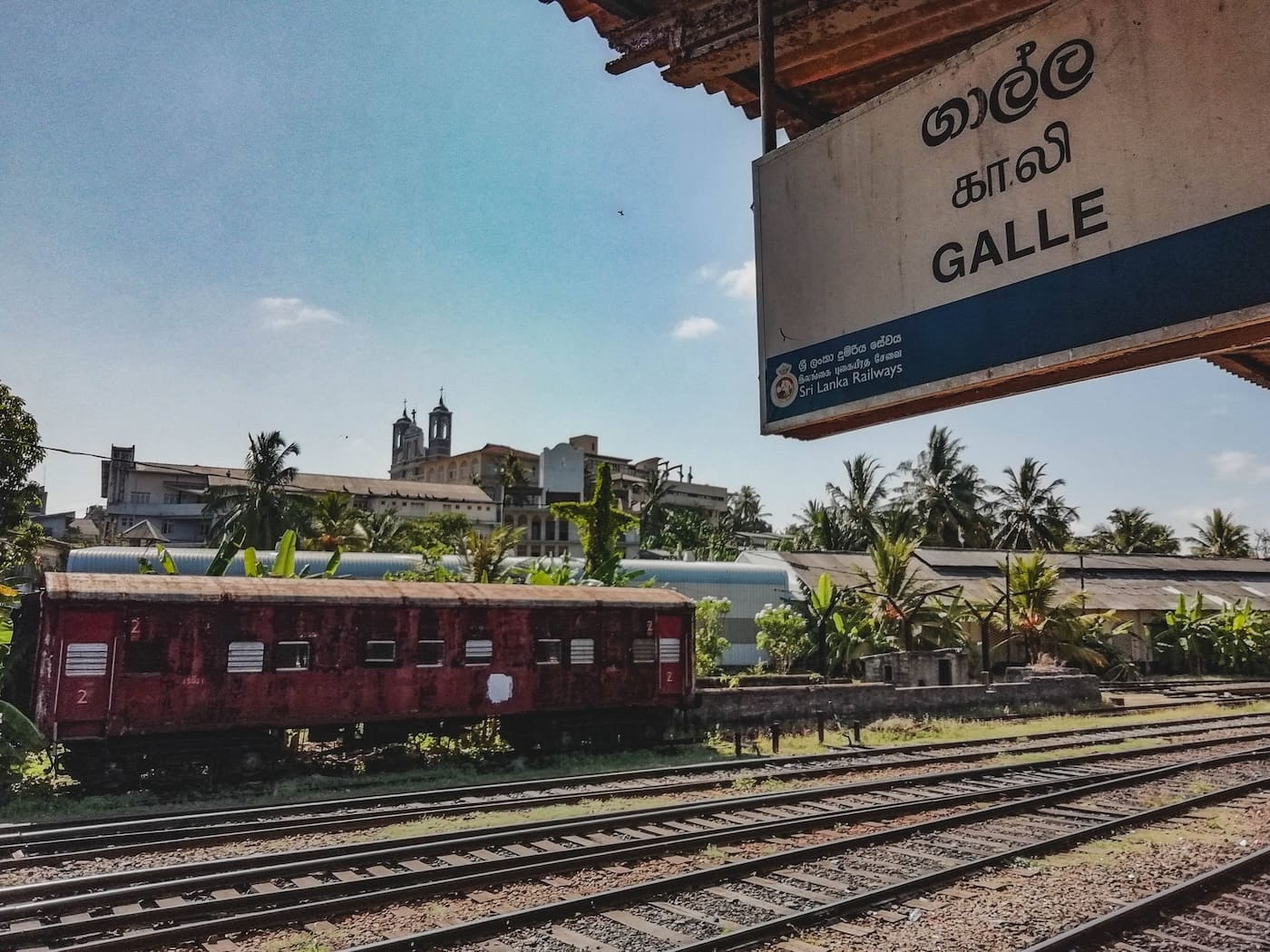 sri-lanka-travel-photography-galle-train station